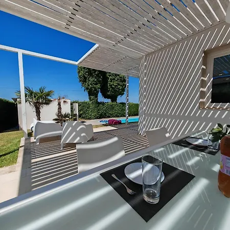 Flo, With Private Pool *