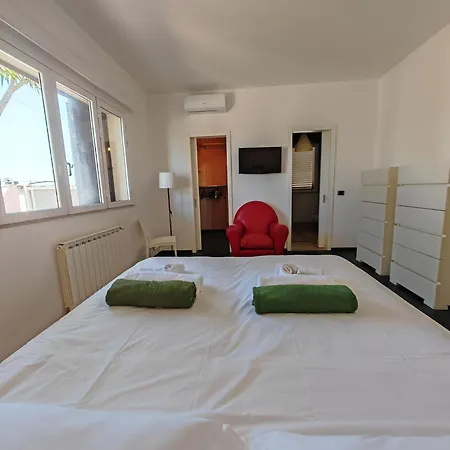 Flo, With Private Pool